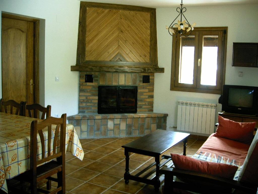 Apartamentos Arcos De Solana Vilas del Turbon المظهر الخارجي الصورة